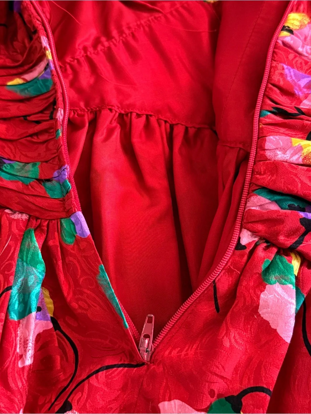 Vtg 100% Silk Red Floral Skirt Suit Set Sz 4